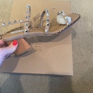 Steve Madden Impel shoes - tan size 8.5